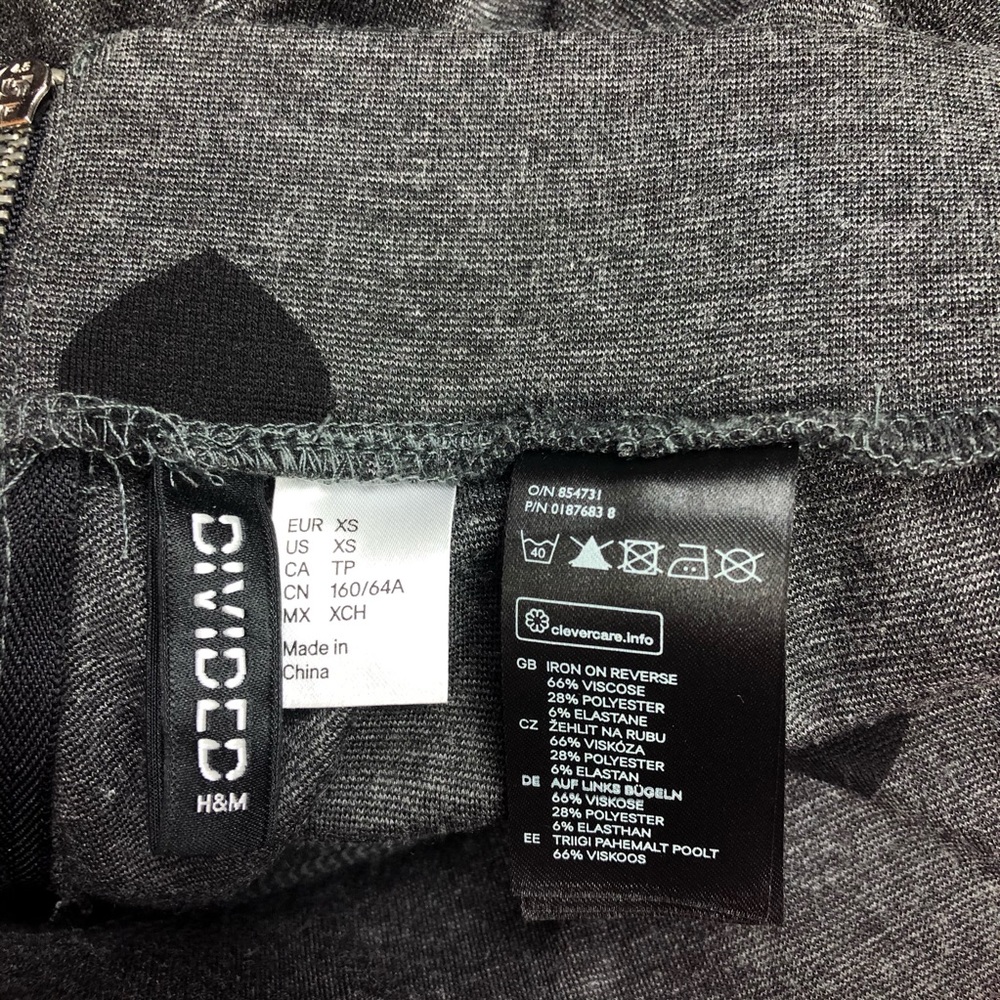 Divided Heart Pattern Skirt - Picture 6 of 6